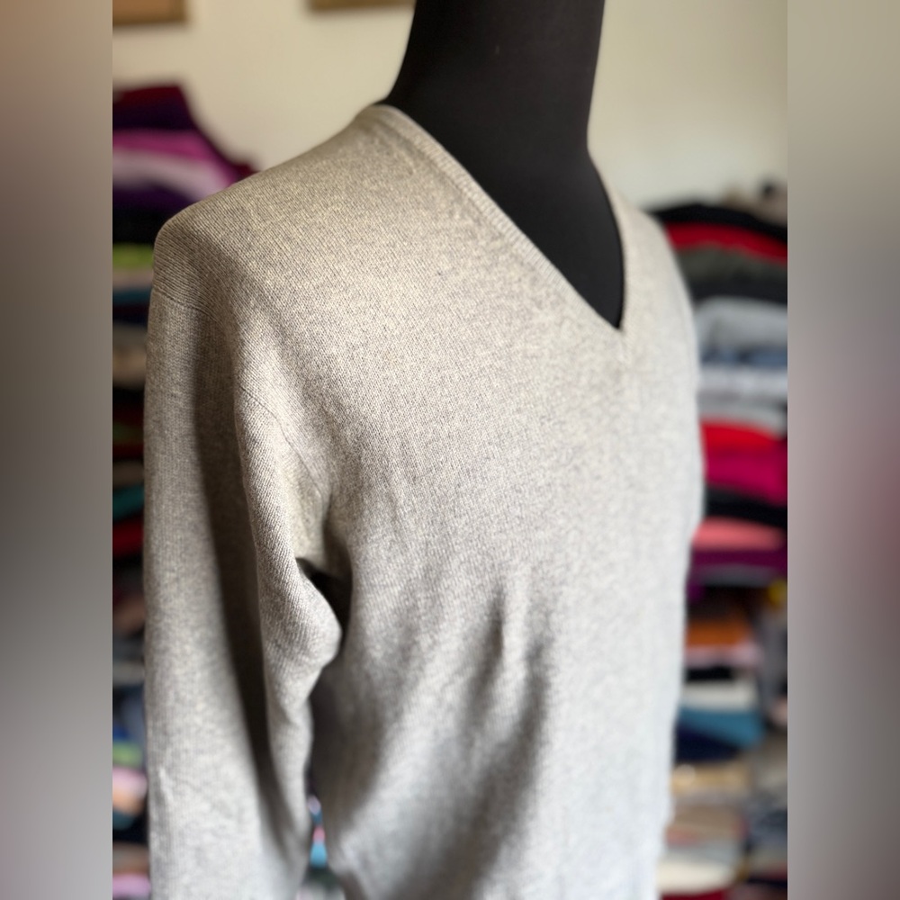 Vintage Men's Beige Cashmere V-Neck Sweater, Forstmann, 42 (= Men’s L)